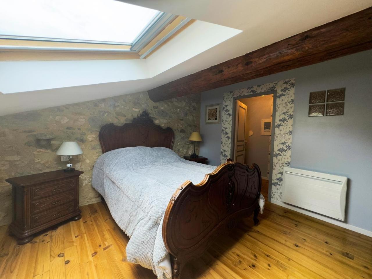 L'Oustal De L'Annetta Chambres Et Tables D'Hotes Comus Esterno foto